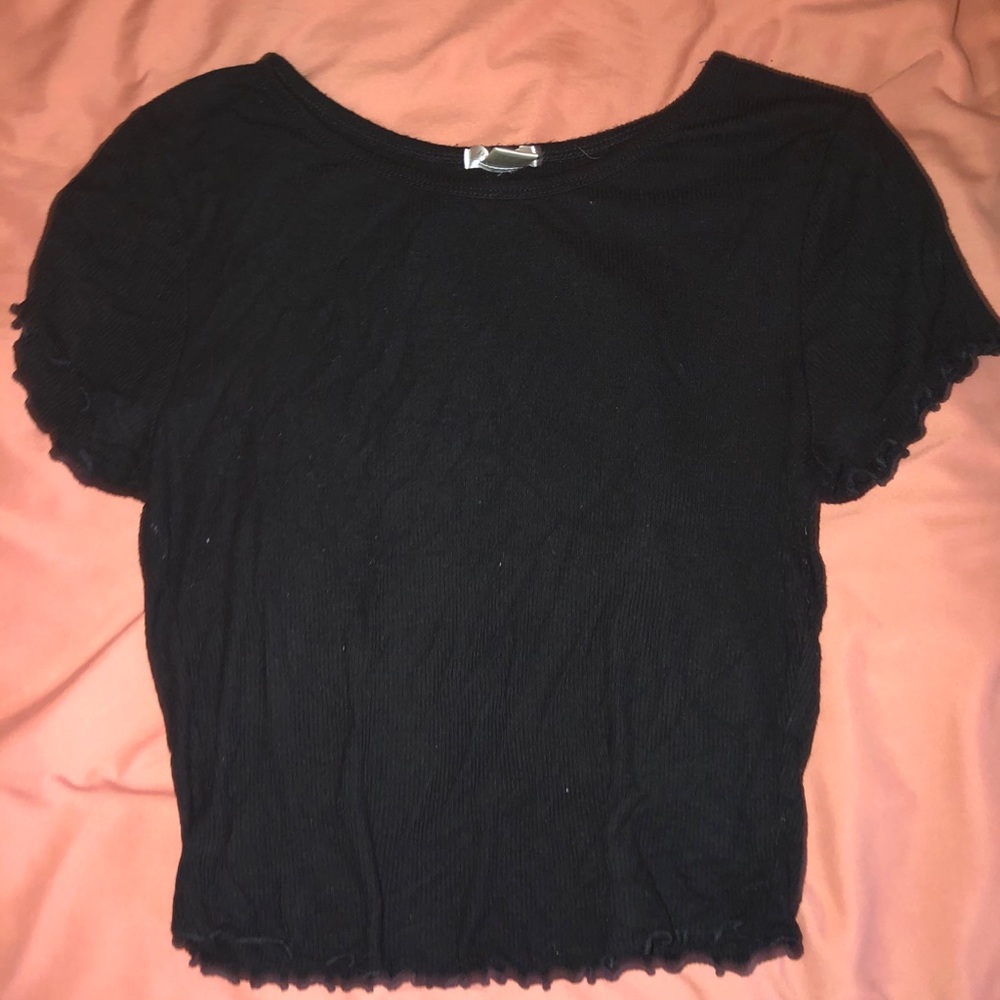 black crop top